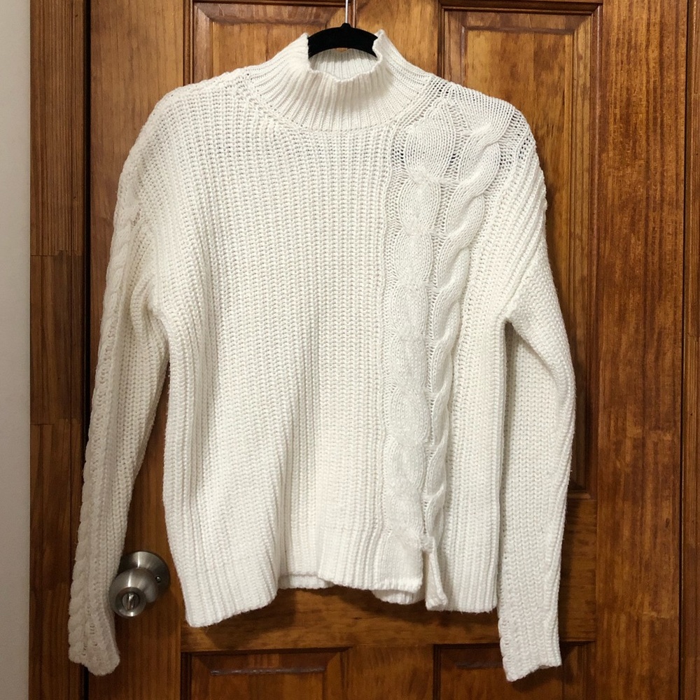 Calvin Klein White Turtleneck Sweater (size XS)